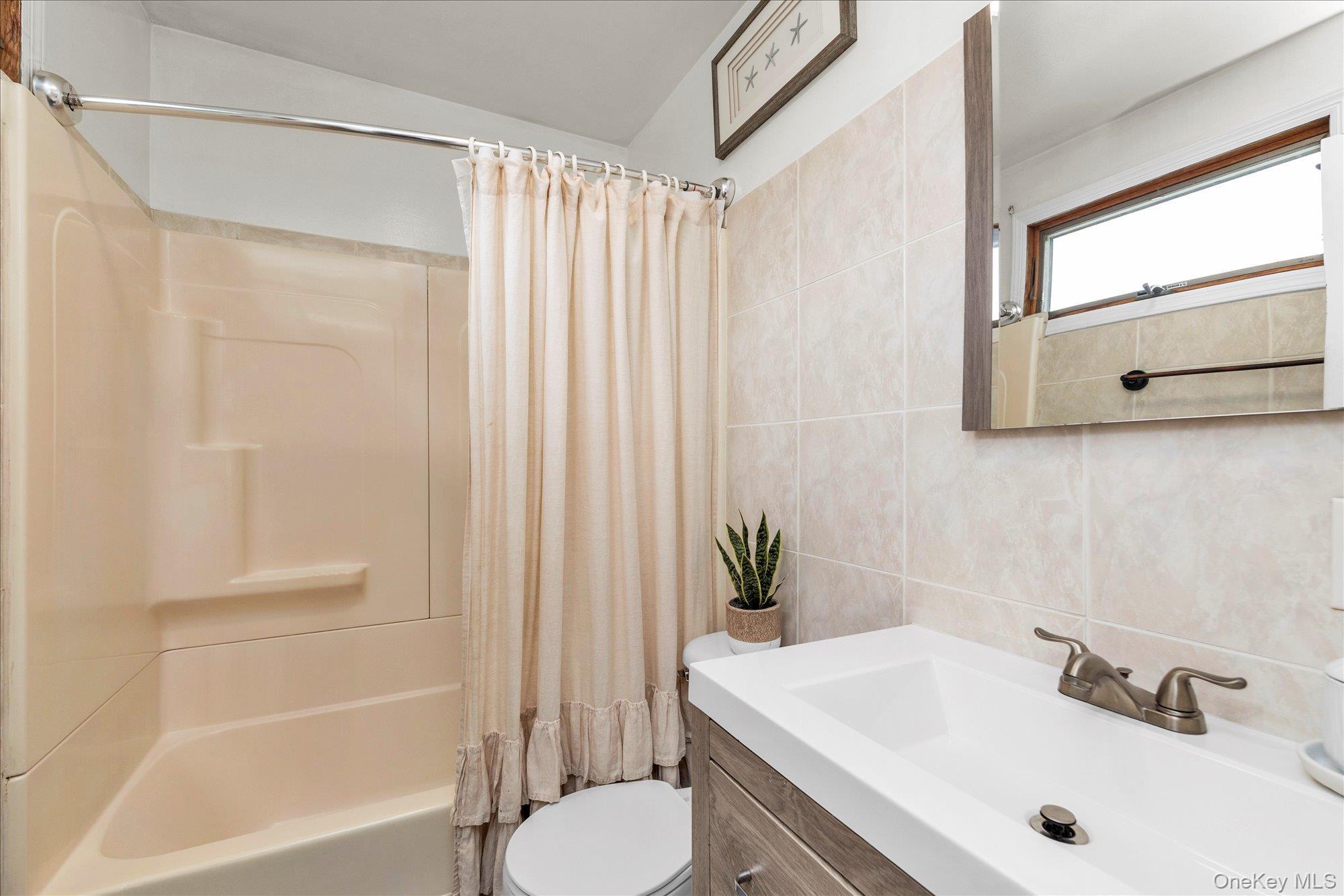 Single Family N Erie Avenue  Suffolk County, NY 11757, MLS-1030232-15