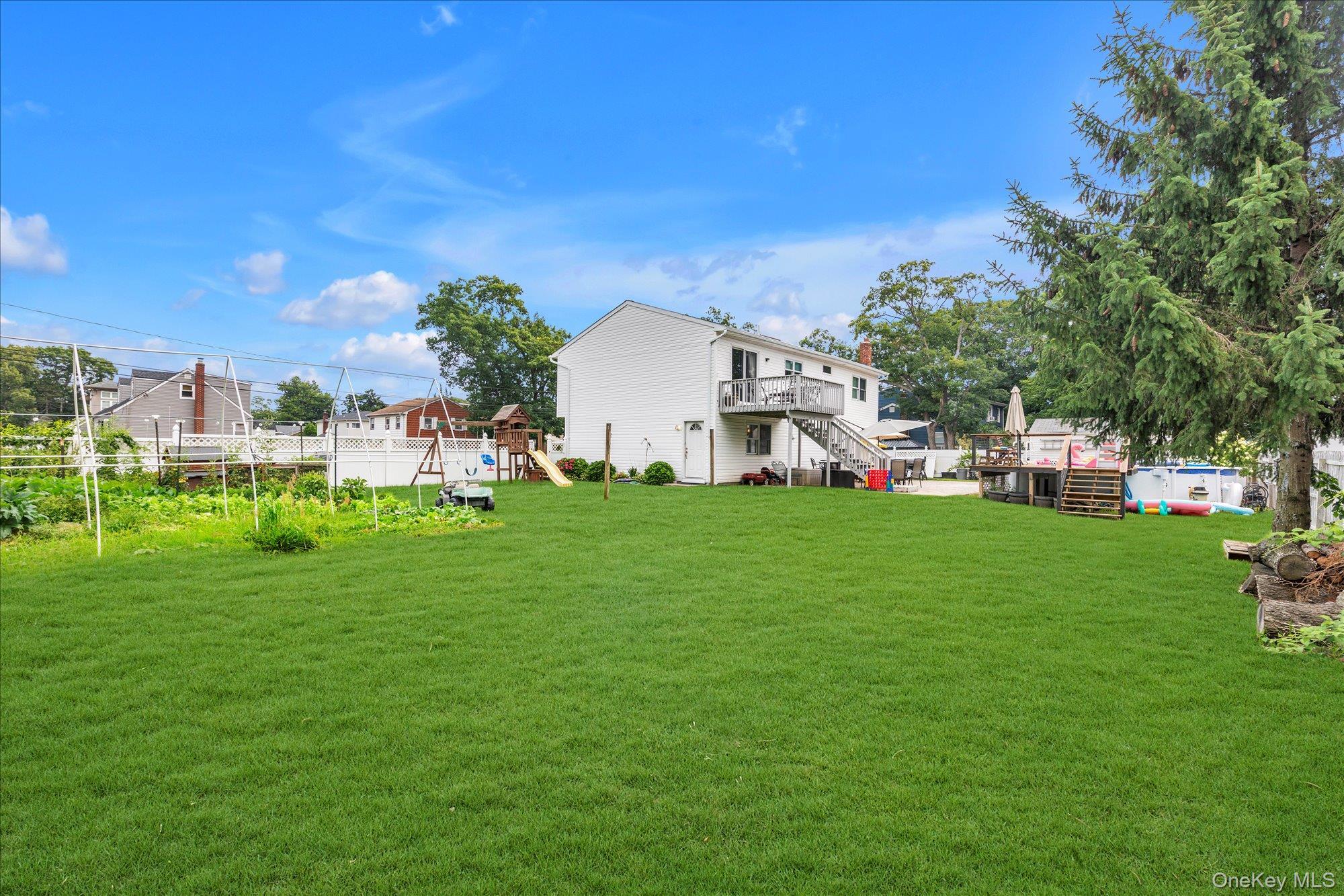 Single Family N Erie Avenue  Suffolk County, NY 11757, MLS-1030232-22