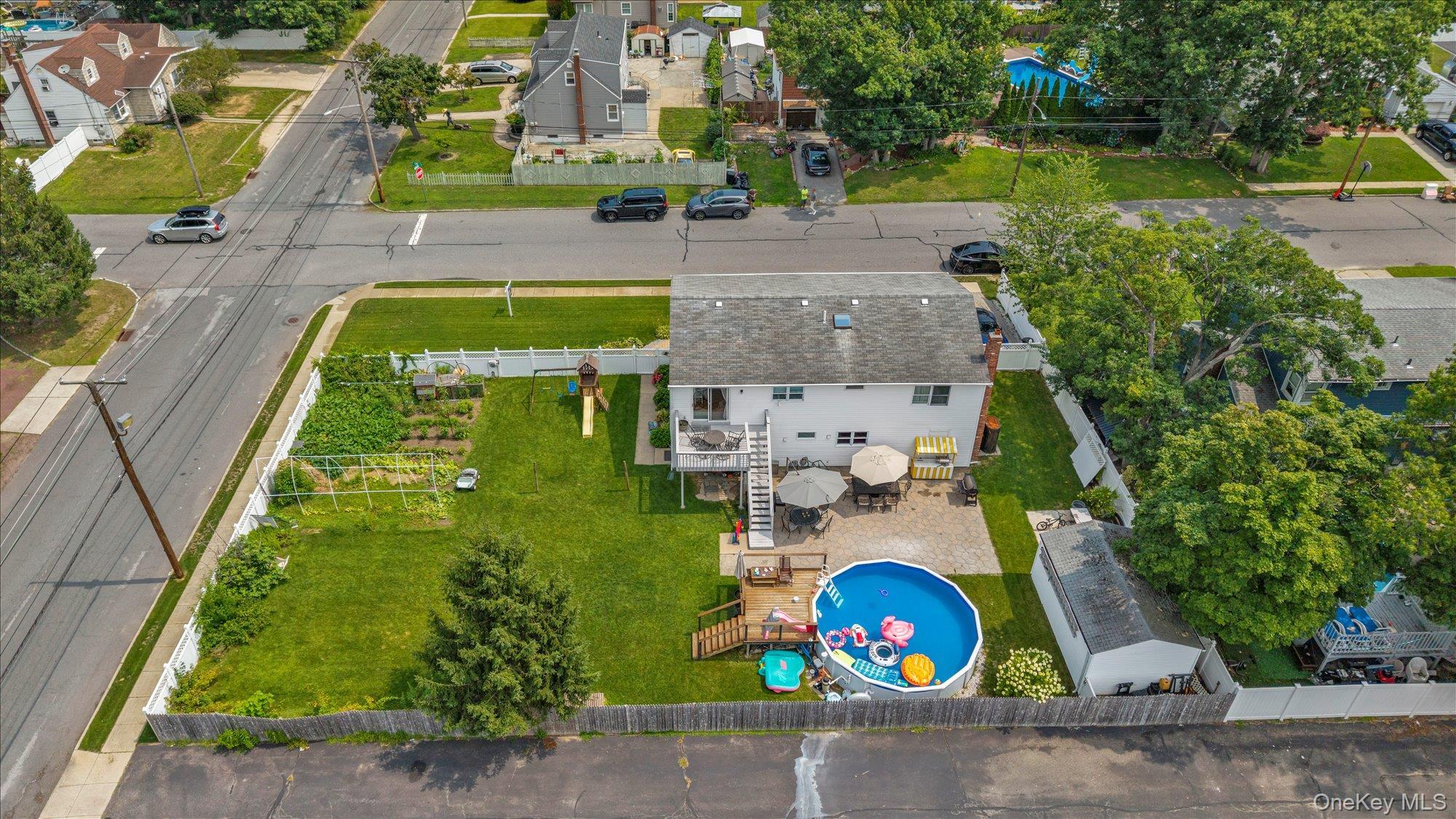 Single Family N Erie Avenue  Suffolk County, NY 11757, MLS-1030232-28