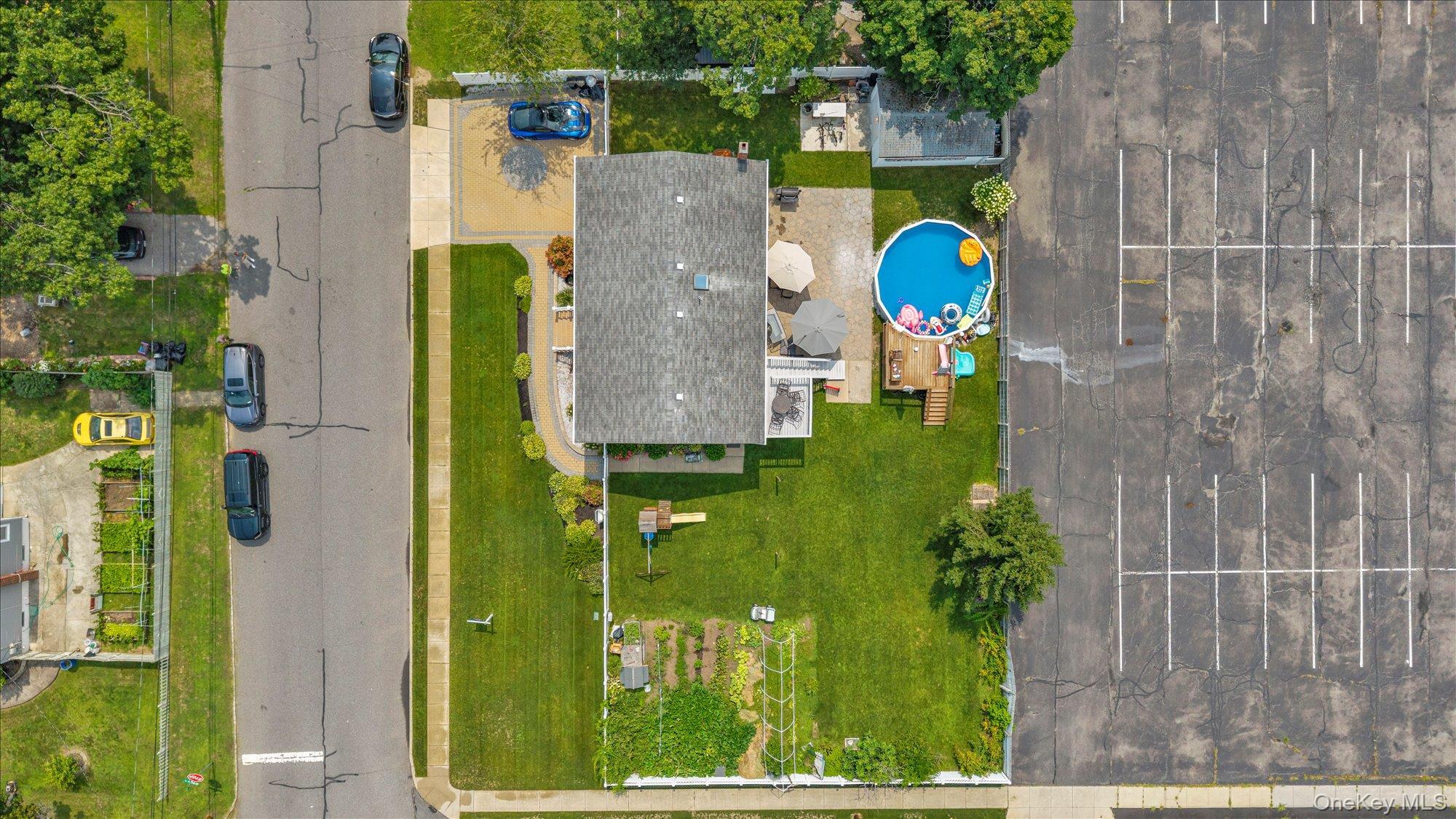 Single Family N Erie Avenue  Suffolk County, NY 11757, MLS-1030232-29