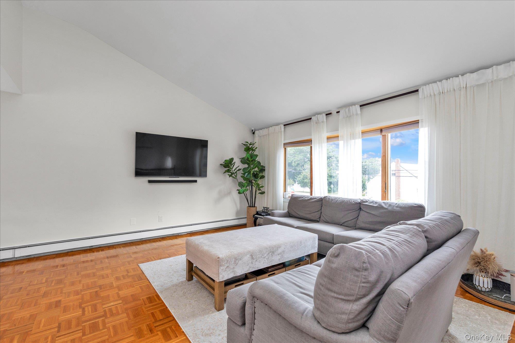 Single Family N Erie Avenue  Suffolk County, NY 11757, MLS-1030232-5