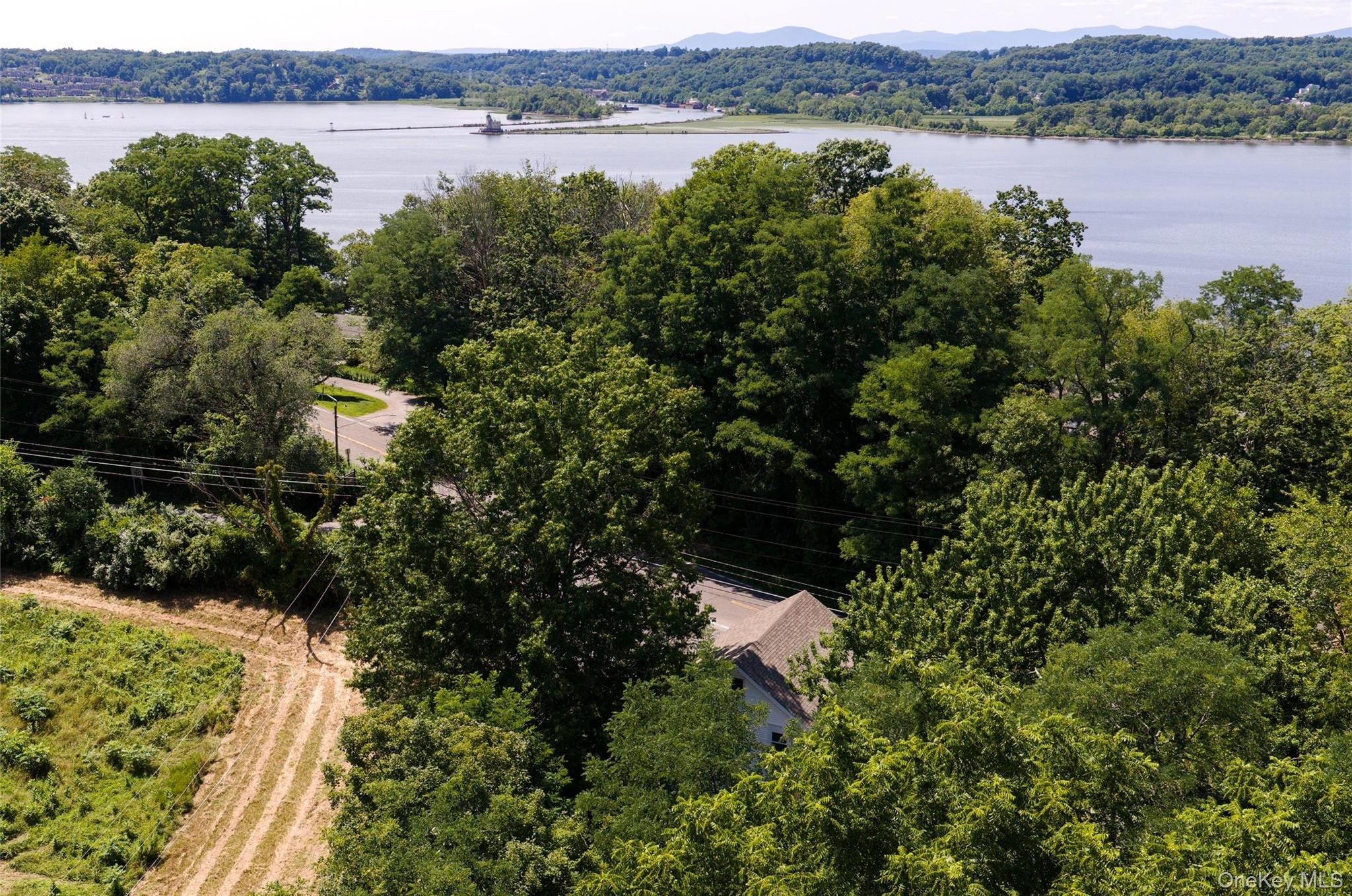 Single Family Rhinecliff Road  Dutchess County, NY 12572, MLS-1030248-31