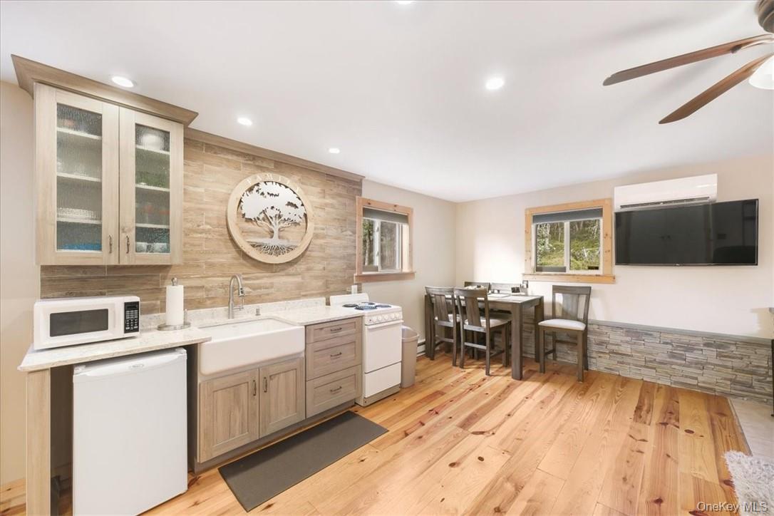 Single Family Treetops Trail  Sullivan County, NY 12721, MLS-1030262-7