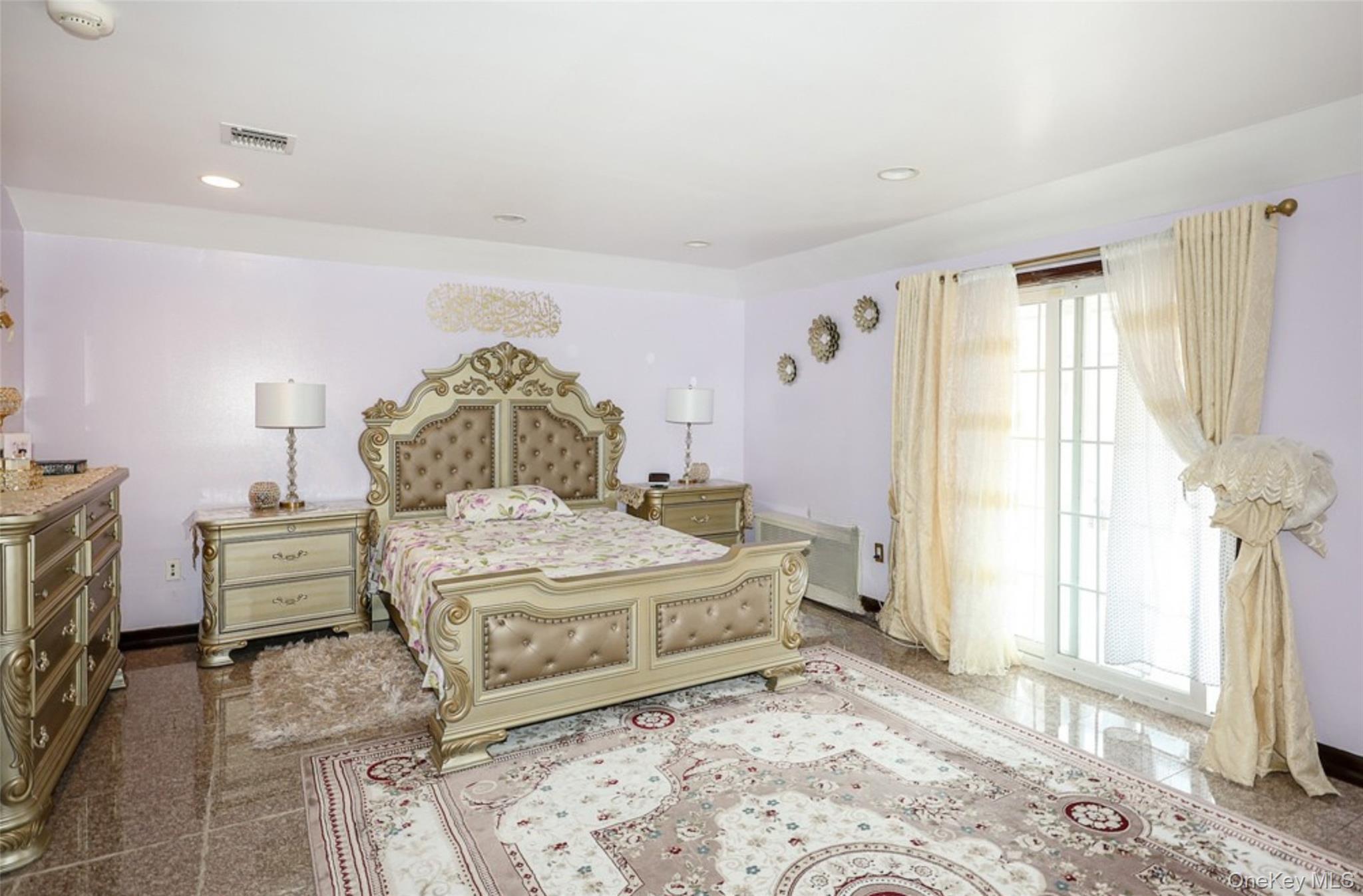 Single Family 79th Avenue Queens, NY 11004, MLS-1030270-17