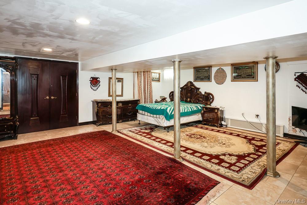 Single Family 79th Avenue Queens, NY 11004, MLS-1030270-25