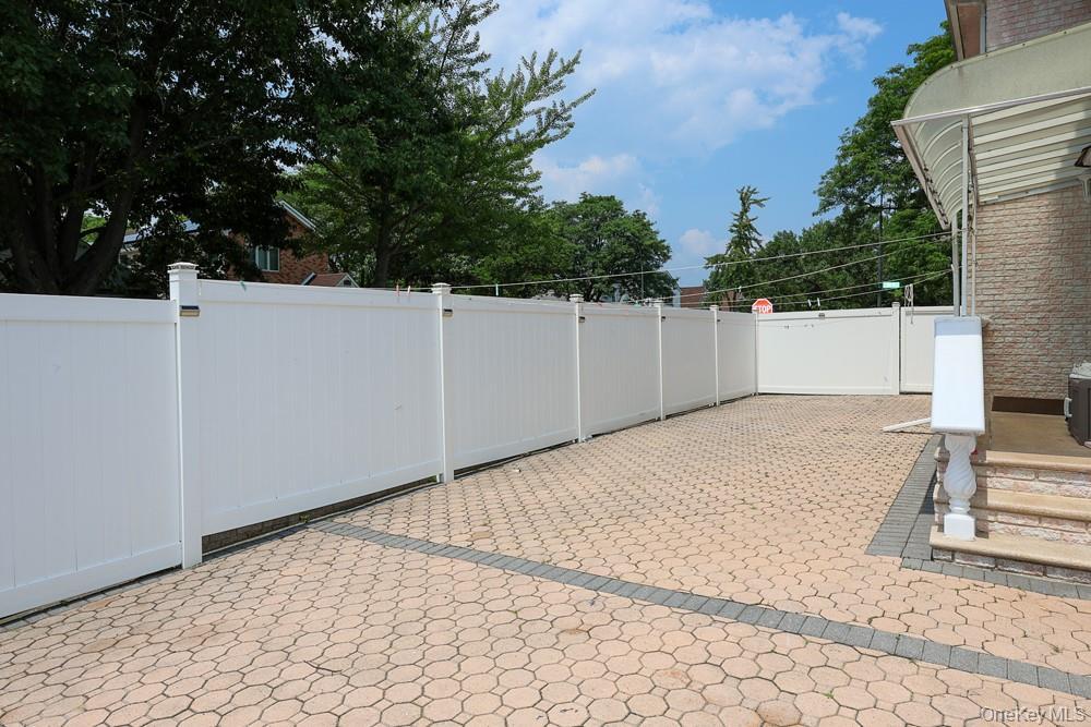 Single Family 79th Avenue Queens, NY 11004, MLS-1030270-33