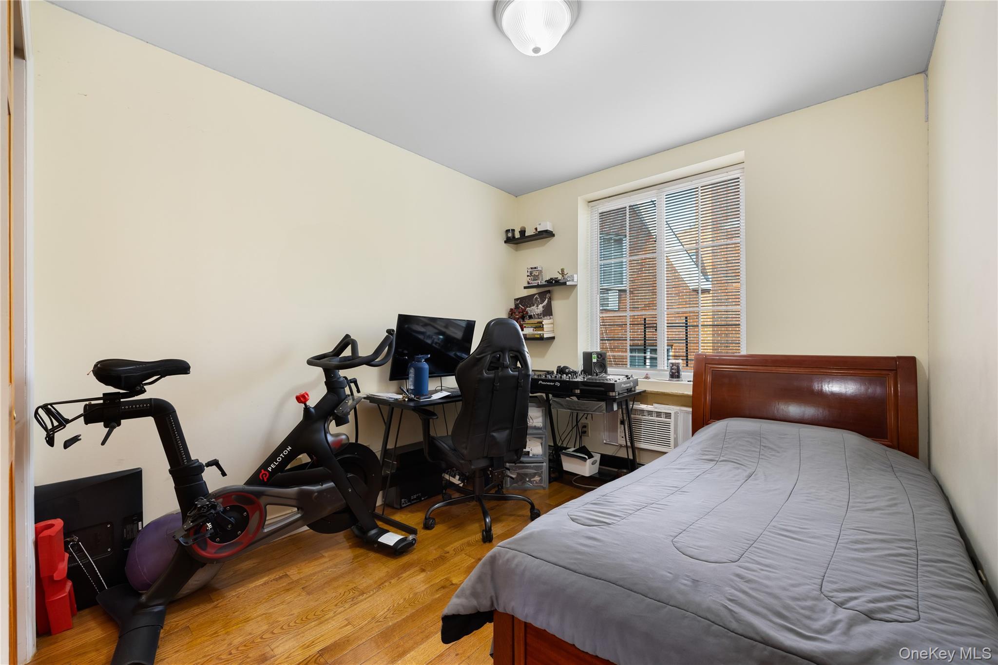 Single Family 183rd Street Queens, NY 11365, MLS-1030287-11