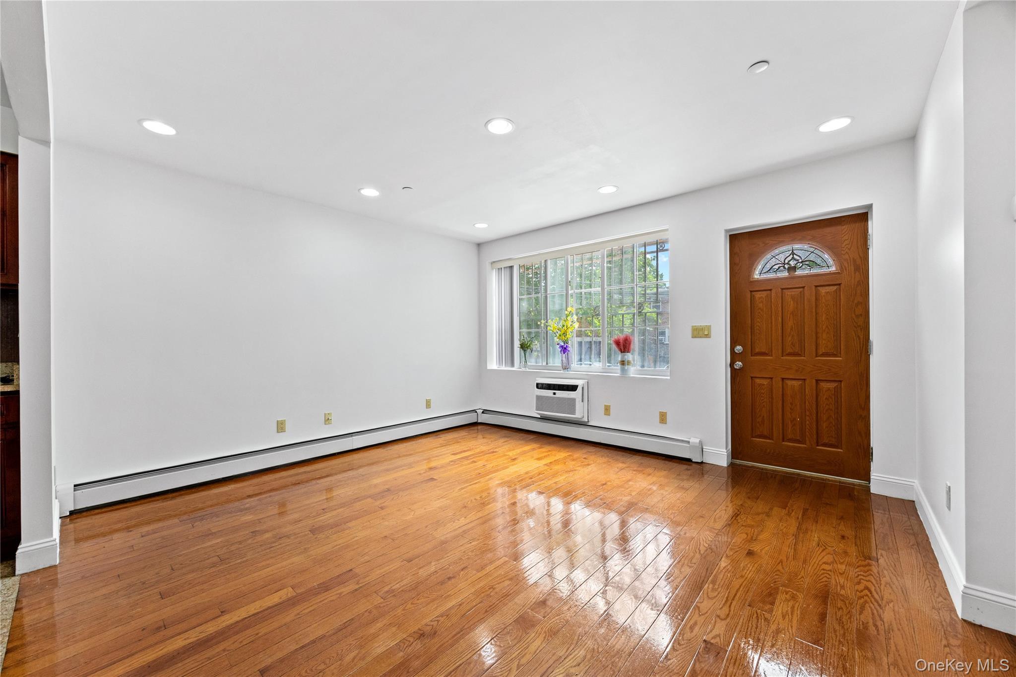 Single Family 183rd Street Queens, NY 11365, MLS-1030287-19