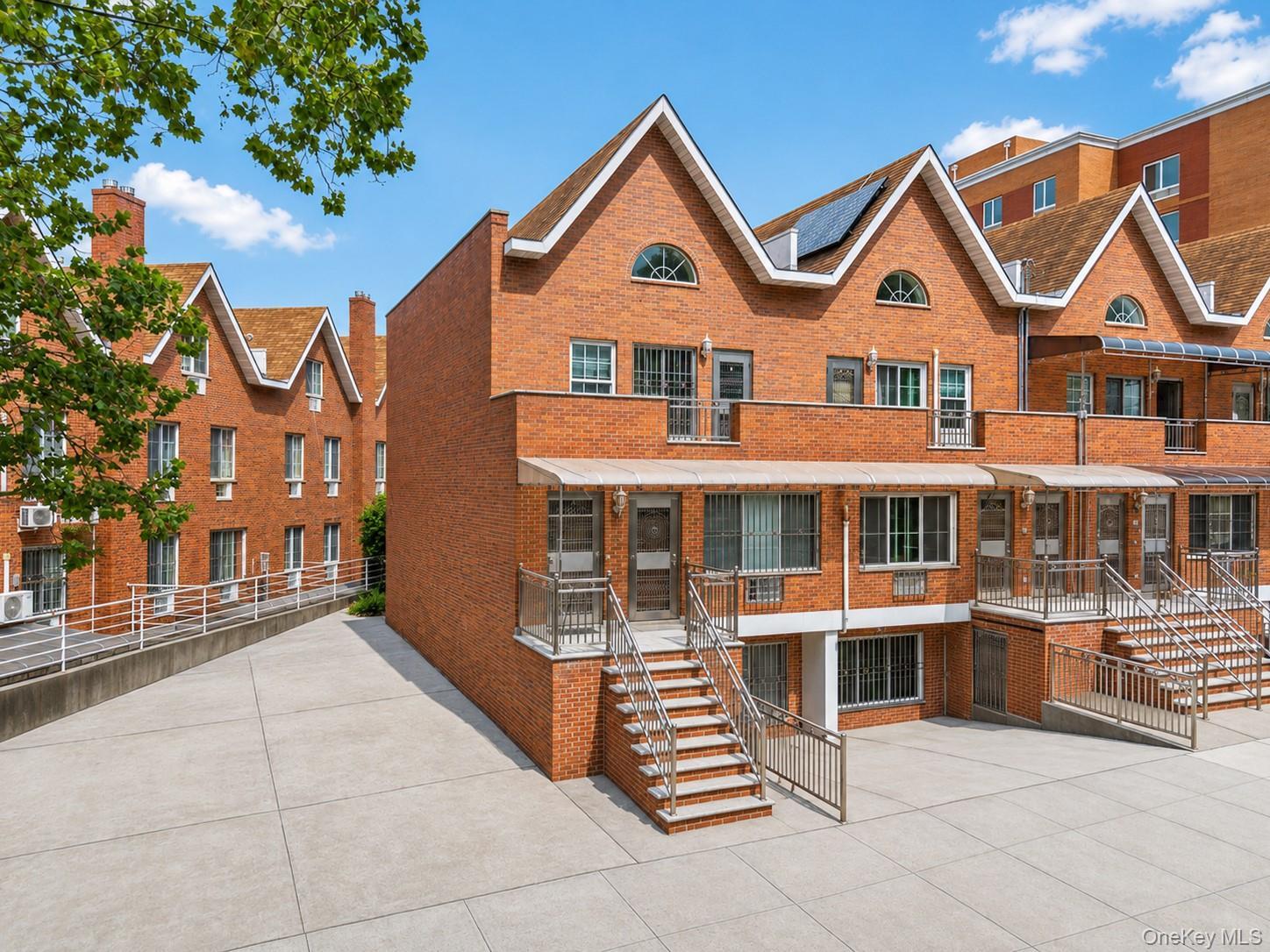 Single Family 183rd Street Queens, NY 11365, MLS-1030287-2