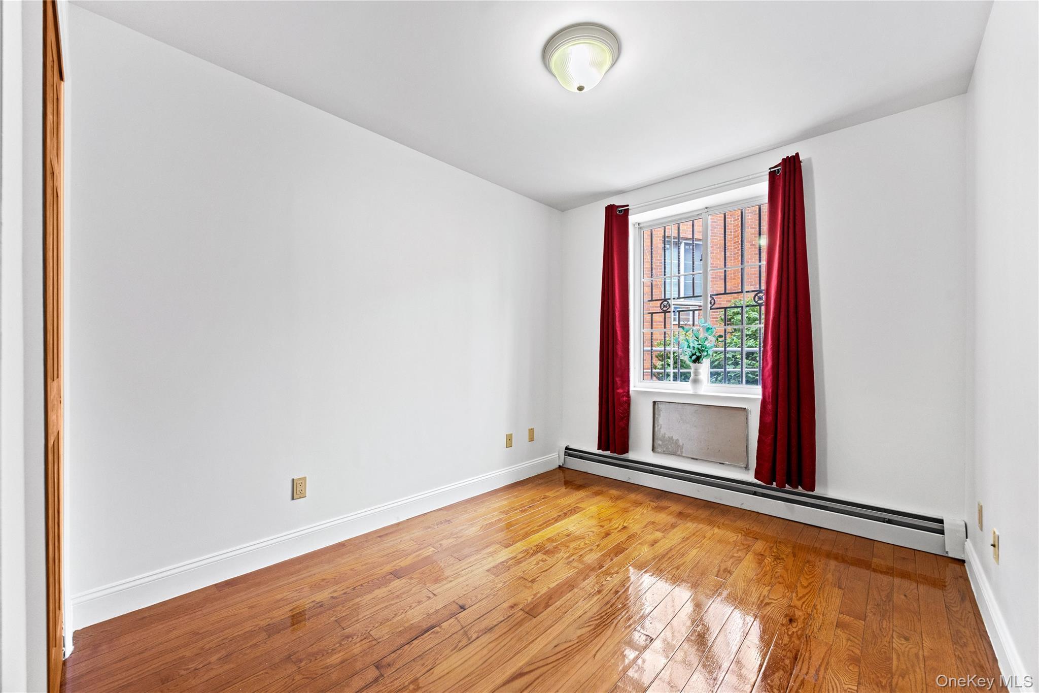 Single Family 183rd Street Queens, NY 11365, MLS-1030287-26