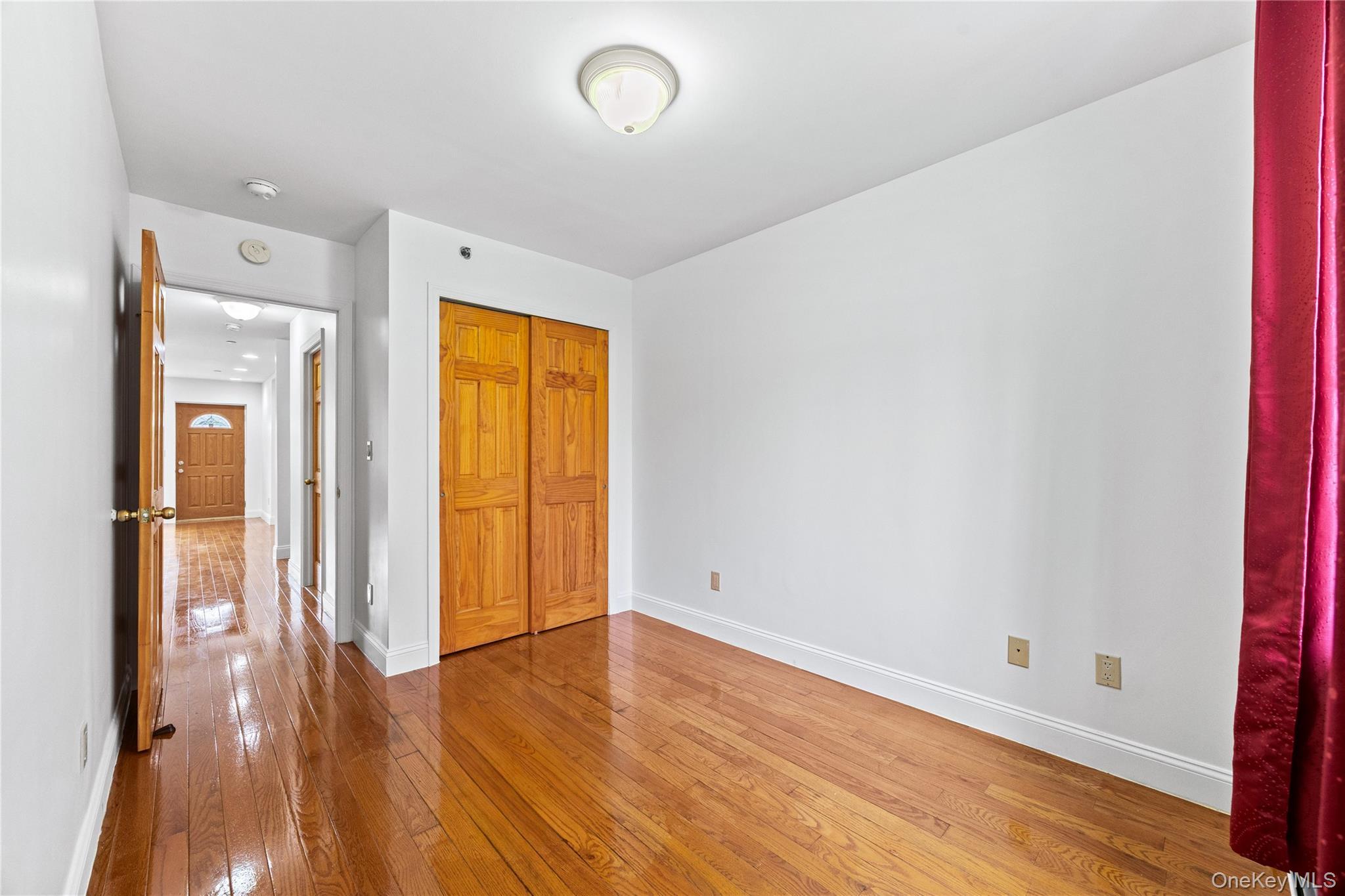 Single Family 183rd Street Queens, NY 11365, MLS-1030287-27