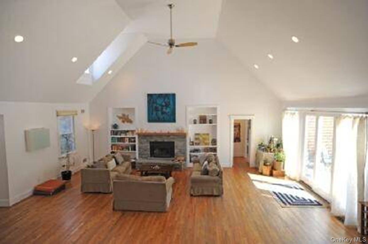 Single Family Merchants Path  Suffolk County, NY 11962, MLS-1030309-6