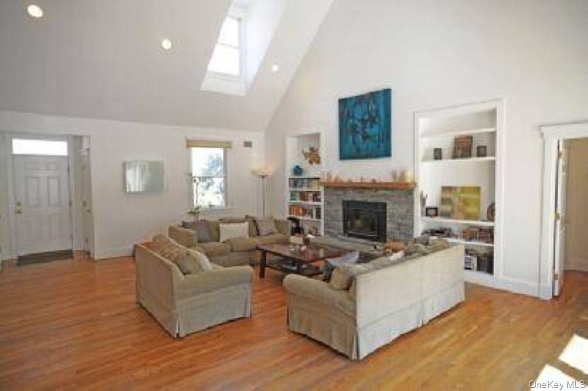 Single Family Merchants Path  Suffolk County, NY 11962, MLS-1030309-8