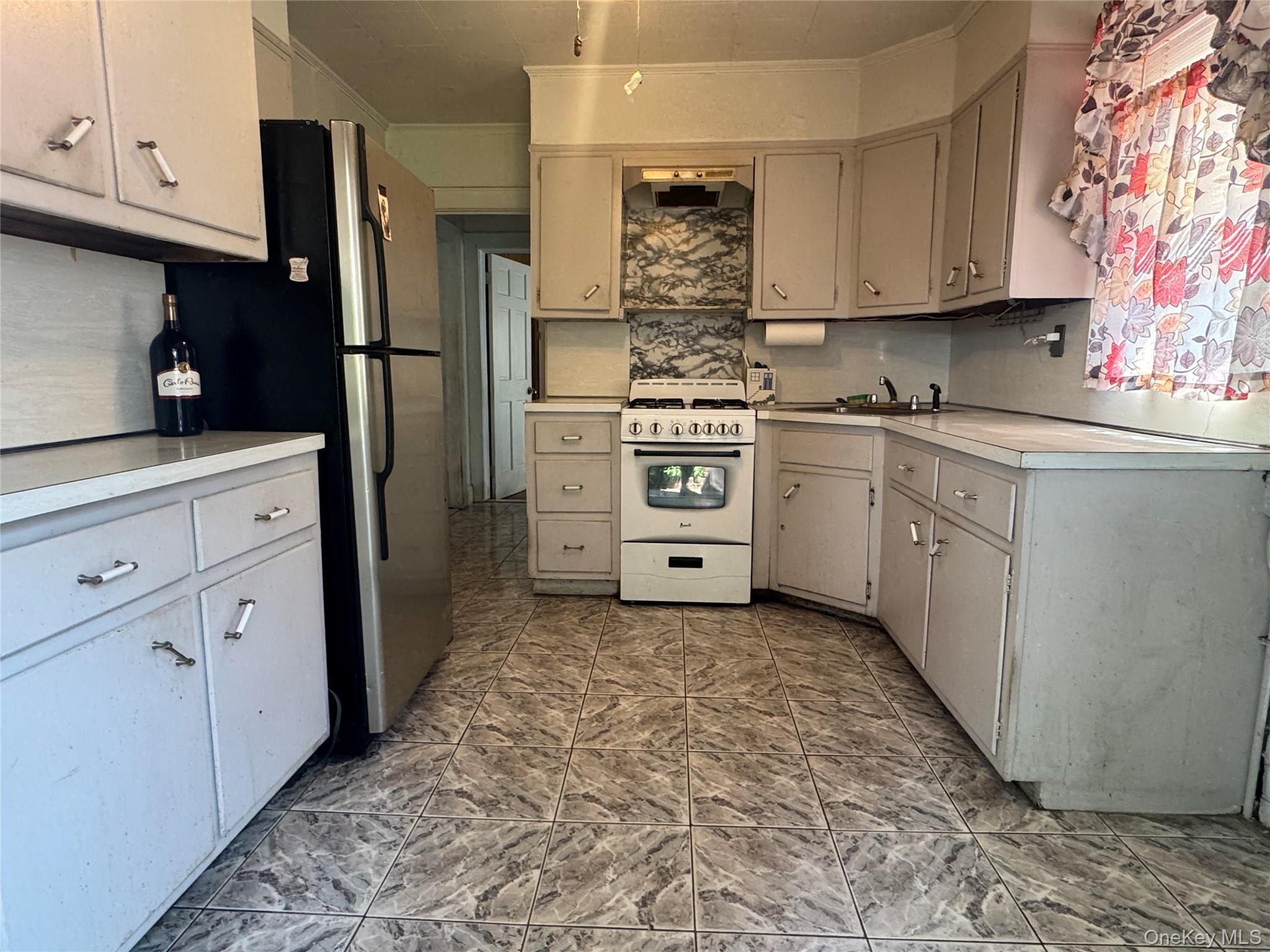 Single Family 37th Drive Queens, NY 11368, MLS-1030364-12