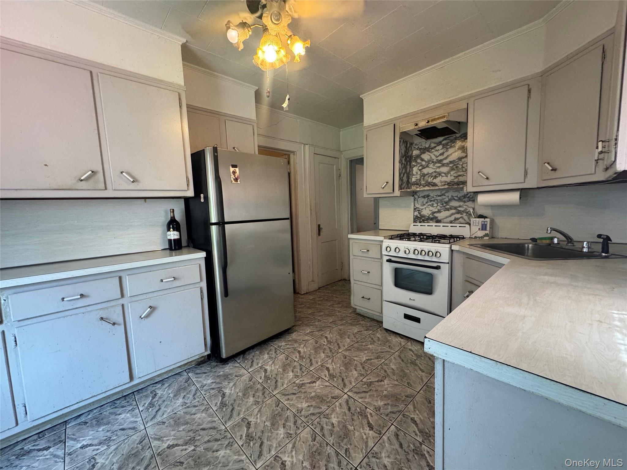 Single Family 37th Drive Queens, NY 11368, MLS-1030364-14