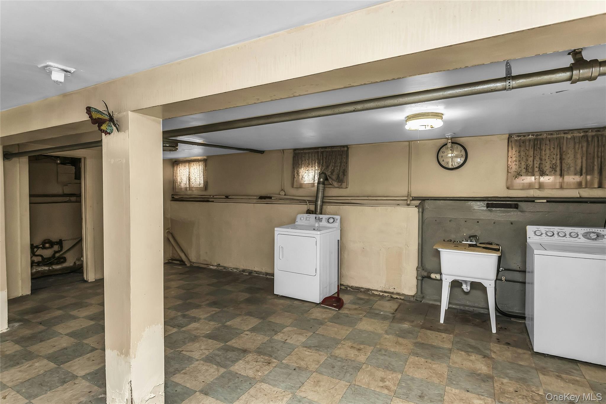 Single Family 37th Drive Queens, NY 11368, MLS-1030364-34