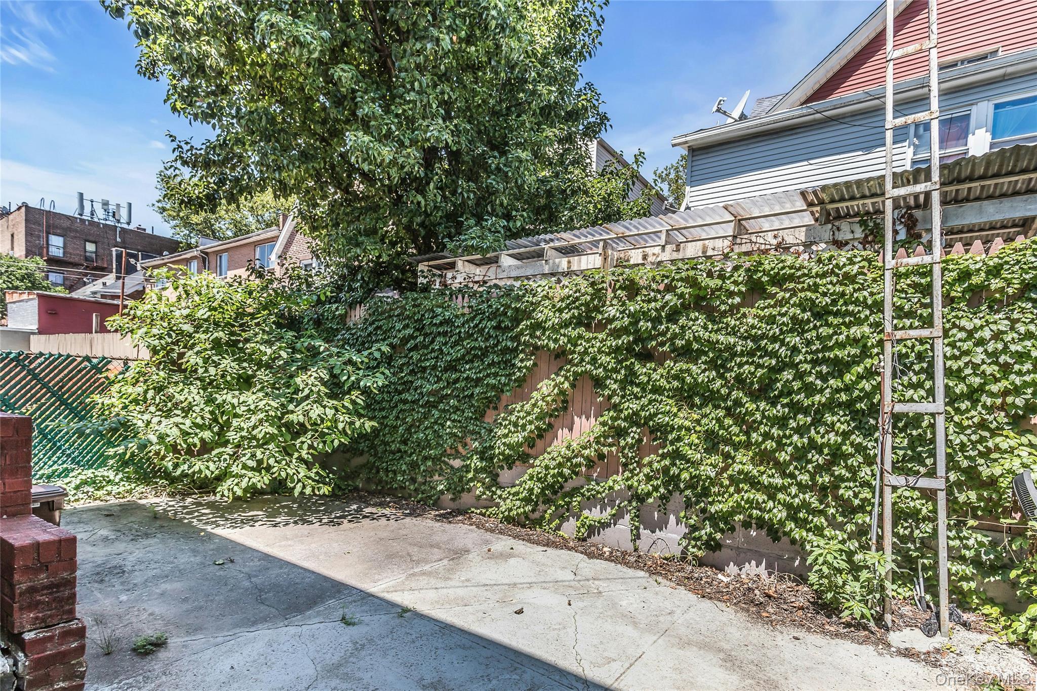 Single Family 37th Drive Queens, NY 11368, MLS-1030364-38