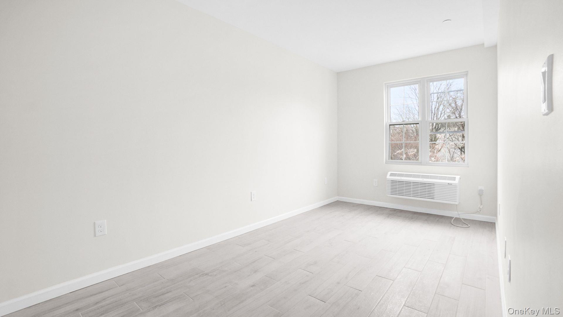 Single Family Van Nest Bronx, NY 10460, MLS-1030380-13