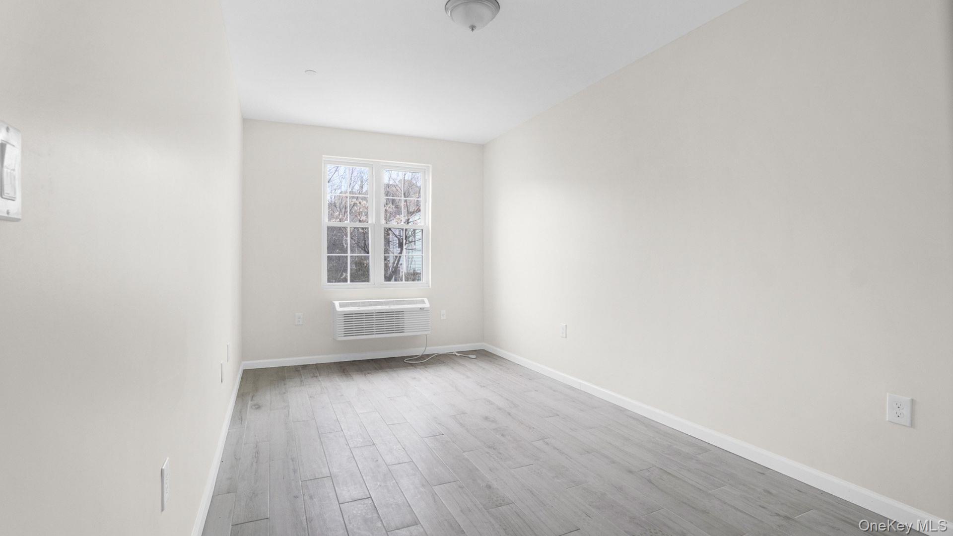 Single Family Van Nest Bronx, NY 10460, MLS-1030380-9