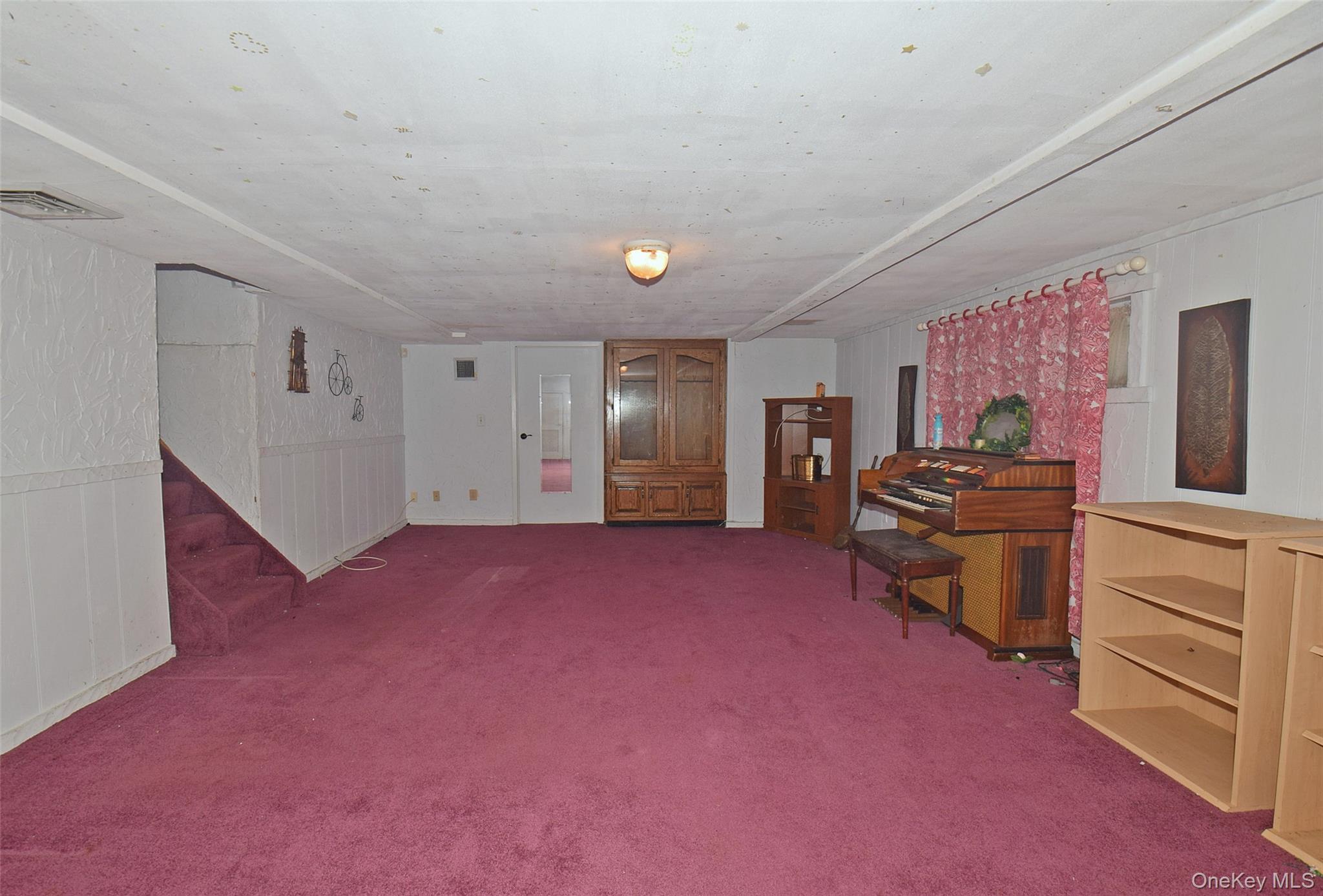 Single Family Ivy Hill Drive  Suffolk County, NY 11787, MLS-1030391-23