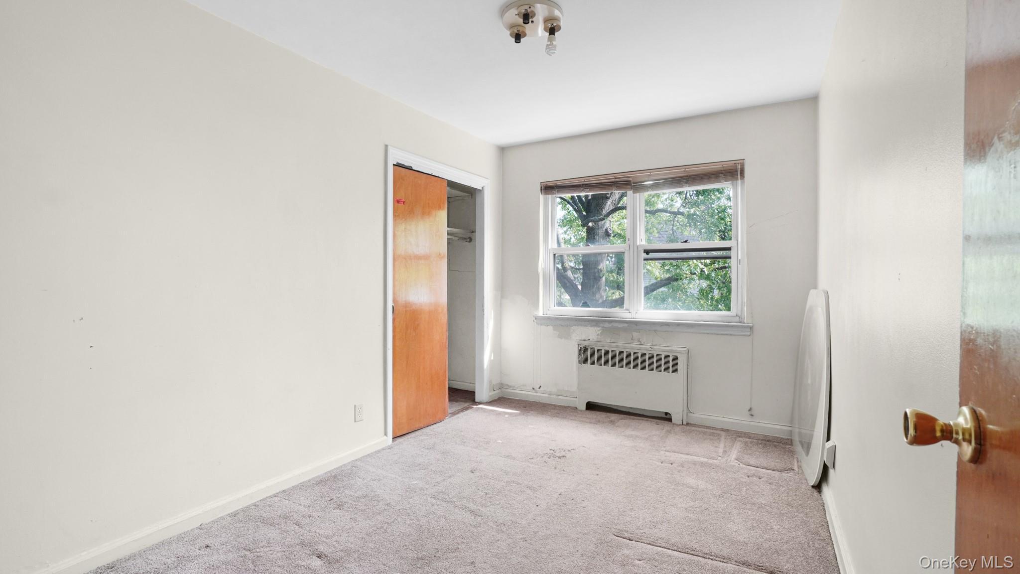 Single Family Seymour Avenue Bronx, NY 10469, MLS-1030405-14