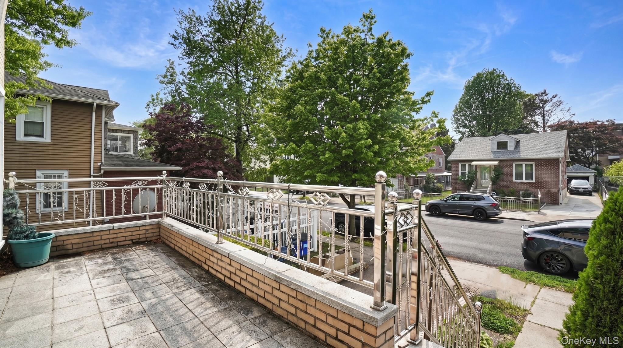 Single Family Seymour Avenue Bronx, NY 10469, MLS-1030405-24