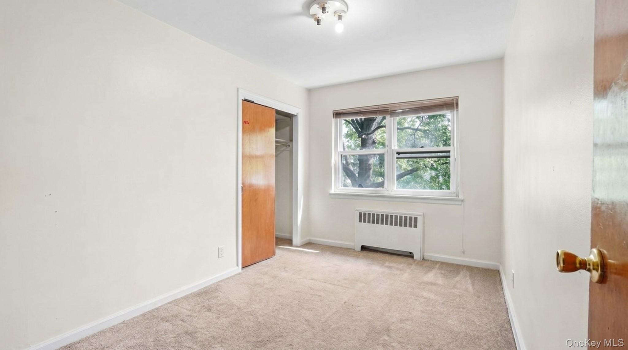 Single Family Seymour Avenue Bronx, NY 10469, MLS-1030405-34