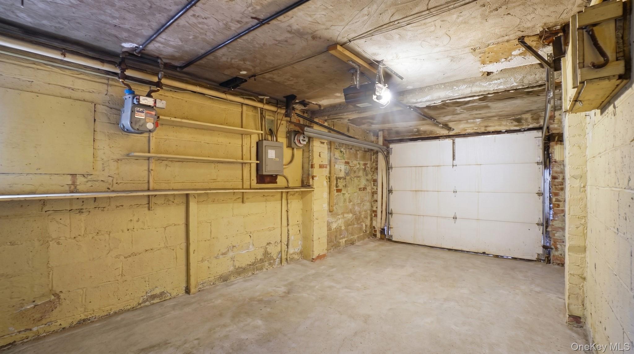 Single Family Seymour Avenue  Bronx, NY 10469, MLS-1030405-42