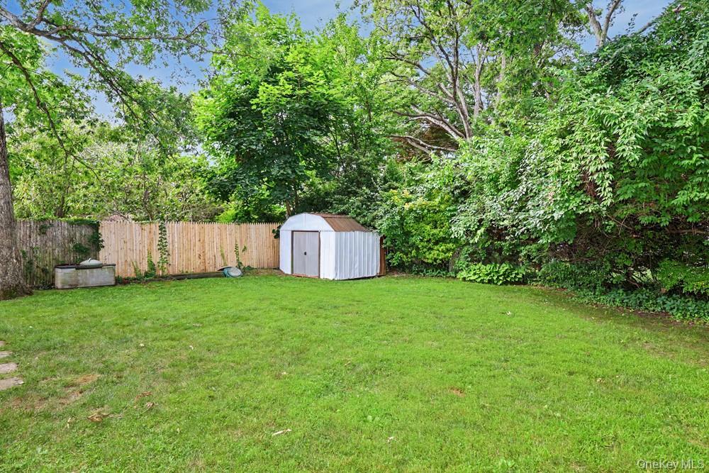 Single Family N Windsor Avenue  Suffolk County, NY 11718, MLS-1030408-26