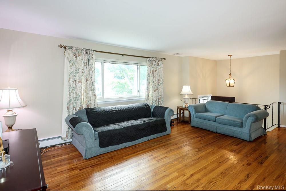 Single Family N Windsor Avenue  Suffolk County, NY 11718, MLS-1030408-7