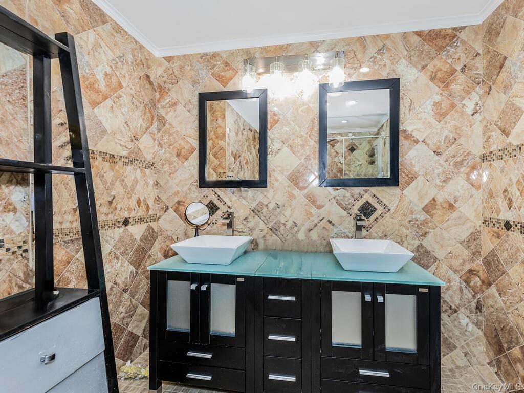 Single Family W 179th Street Bronx, NY 10453, MLS-1030414-15