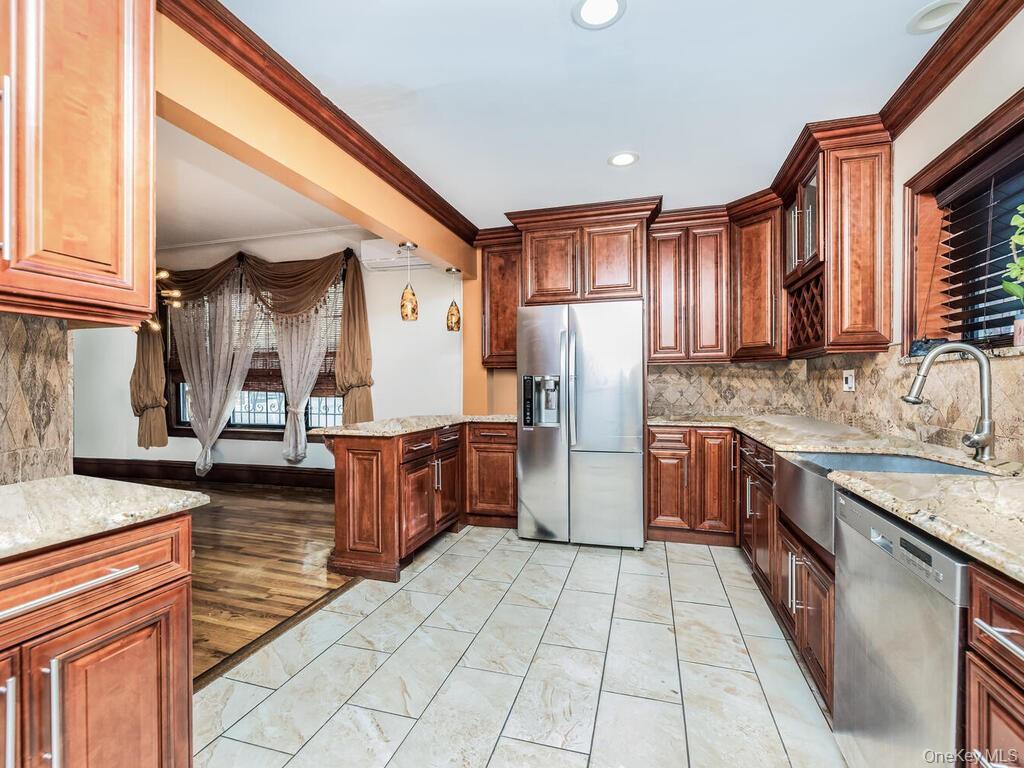 Single Family W 179th Street Bronx, NY 10453, MLS-1030414-9