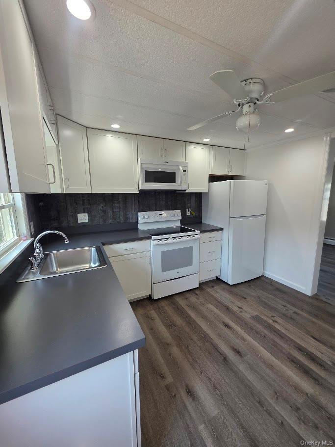 Single Family Fanning Boulevard Suffolk County, NY 11901, MLS-1030425-10