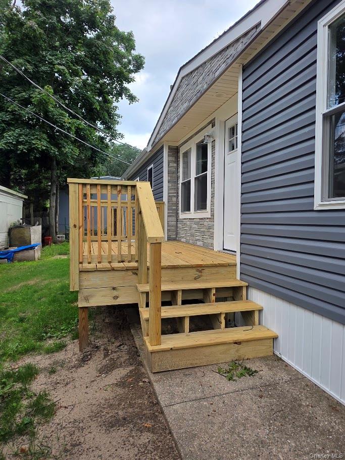 Single Family Fanning Boulevard Suffolk County, NY 11901, MLS-1030425-2