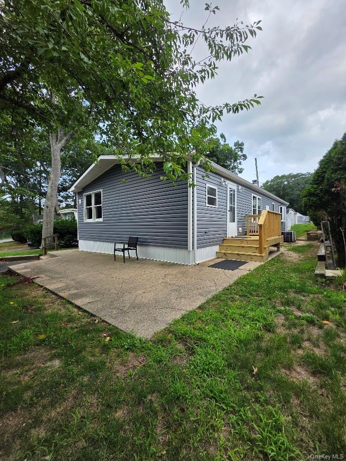Single Family Fanning Boulevard Suffolk County, NY 11901, MLS-1030425-3