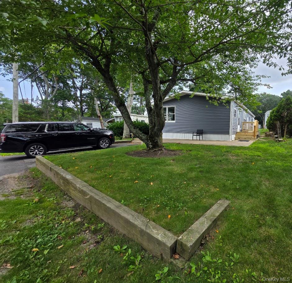 Single Family Fanning Boulevard Suffolk County, NY 11901, MLS-1030425-4