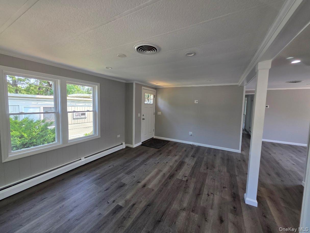 Single Family Fanning Boulevard Suffolk County, NY 11901, MLS-1030425-7