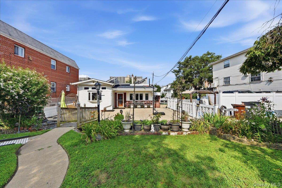 Single Family Drew Street Brooklyn, NY 11208, MLS-1030432-5