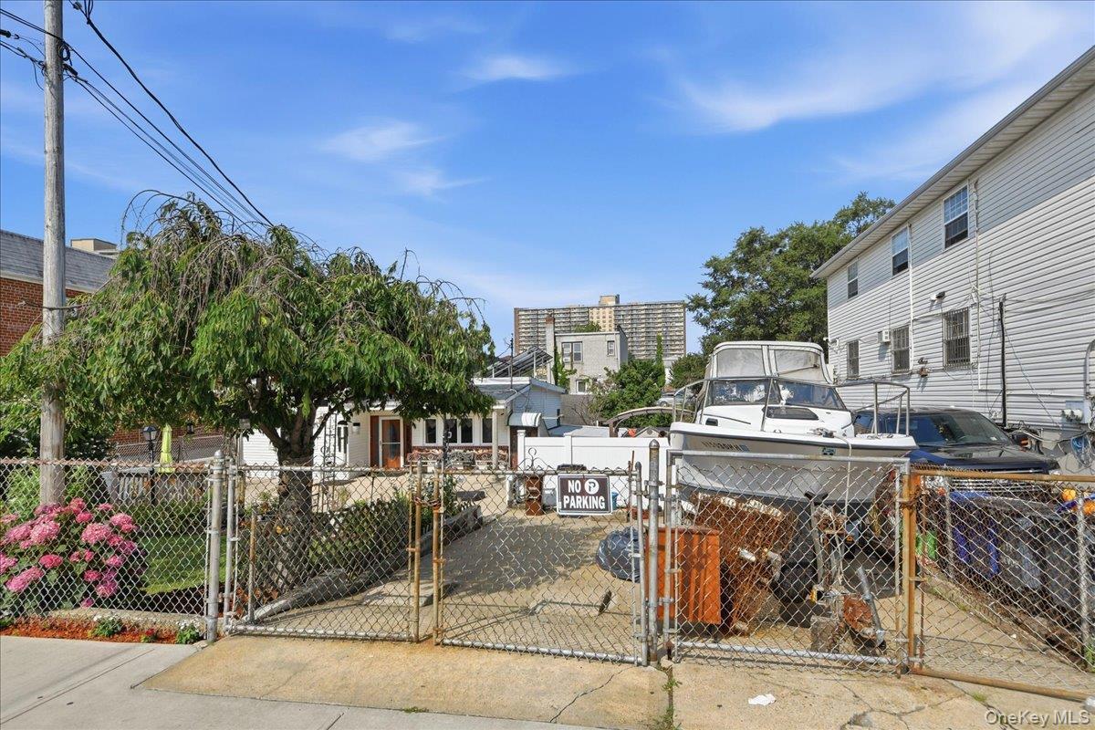 Single Family Drew Street Brooklyn, NY 11208, MLS-1030432-6