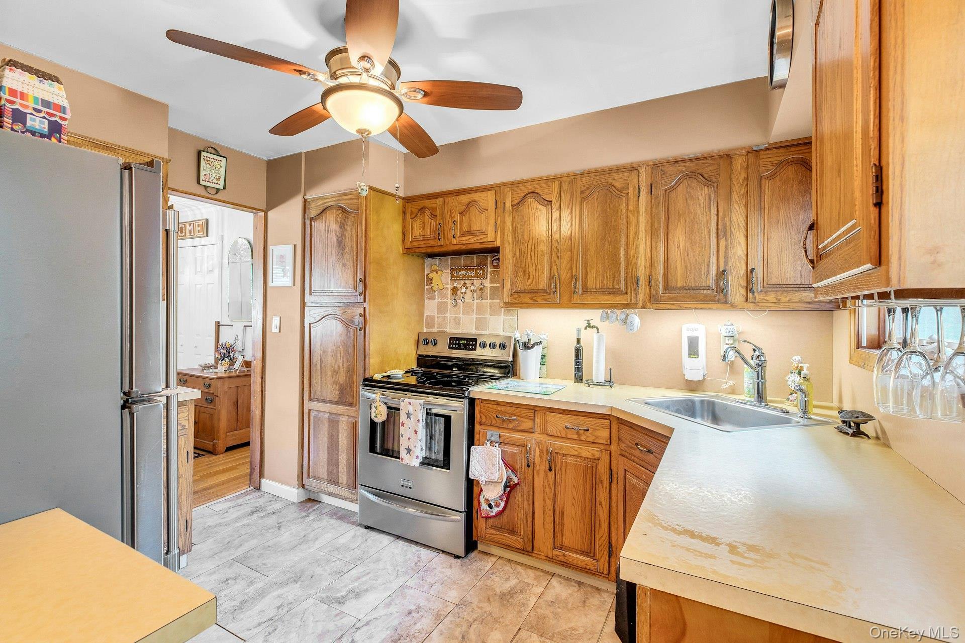 Single Family Betsy Drive Suffolk County, NY 11796, MLS-1030449-7