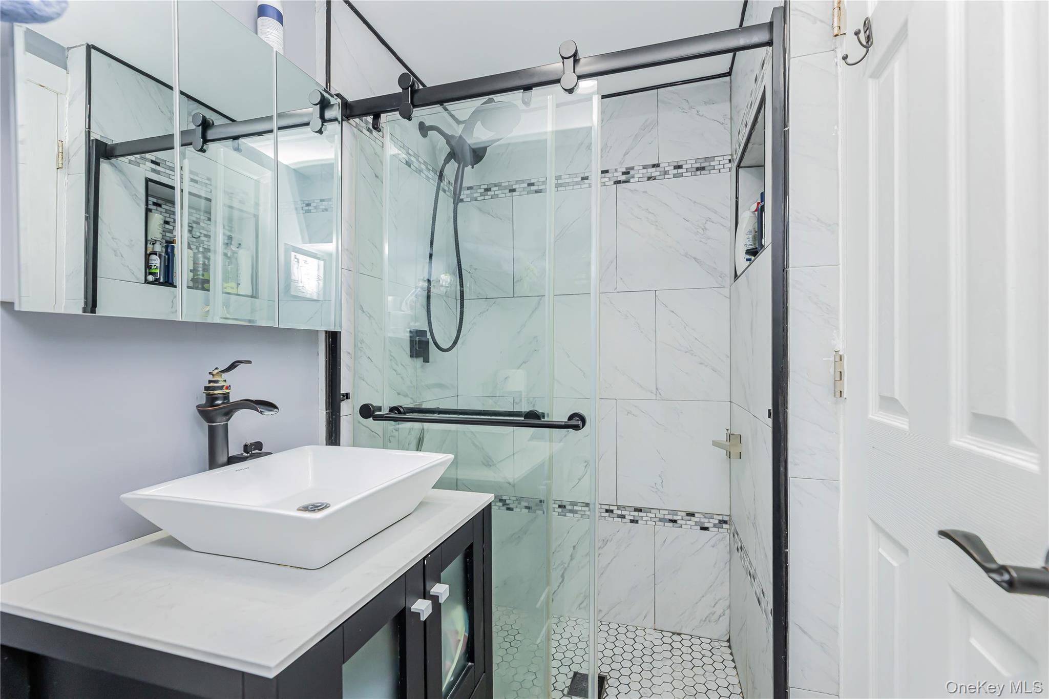 Single Family Calhoun Avenue  Bronx, NY 10465, MLS-1030465-7