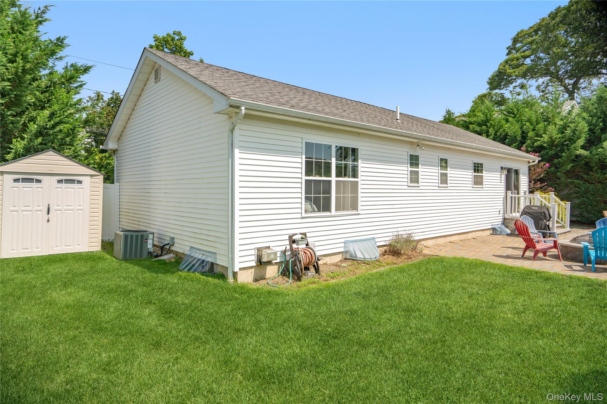 Single Family Richmond Boulevard Suffolk County, NY 11779, MLS-1030469-27