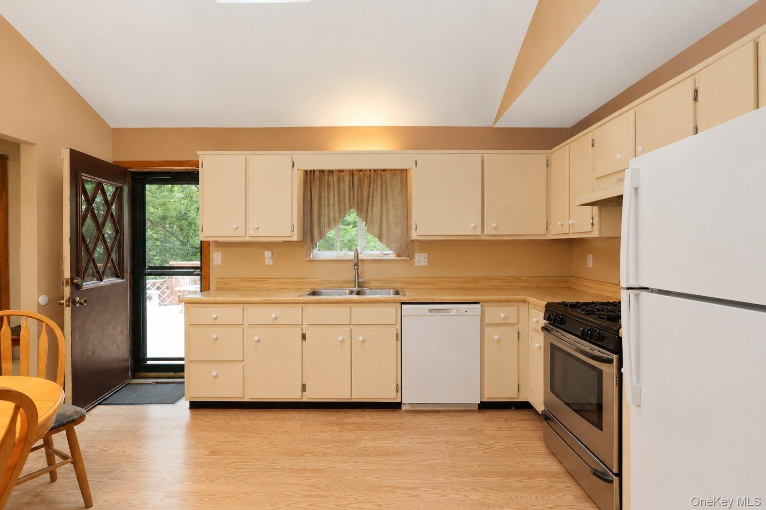 Single Family Sunrise Terrace Sullivan County, NY 12721, MLS-1030484-8