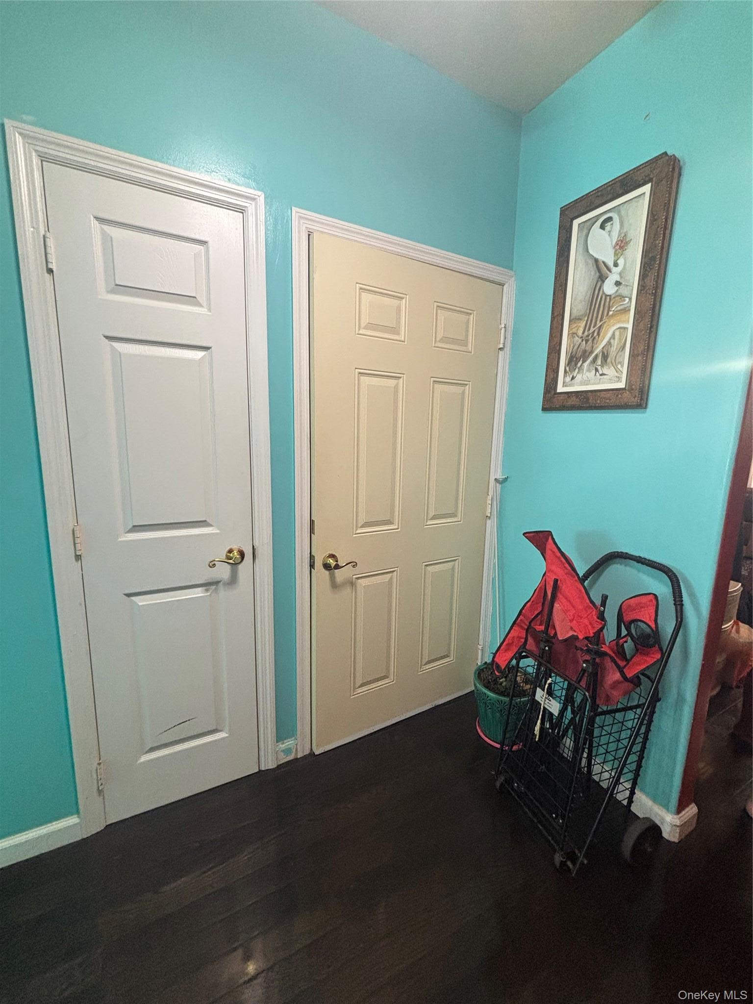 Single Family Commodore Circle W  Queens, NY 11692, MLS-1030502-15