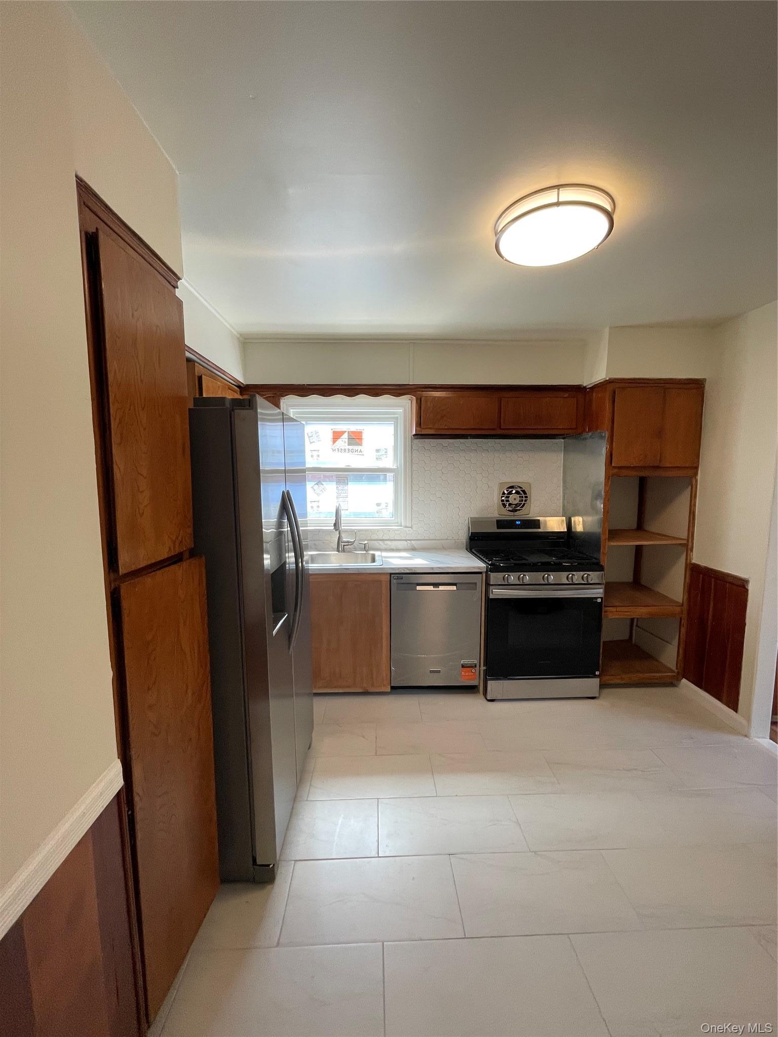 Apartment 76th Avenue  Queens, NY 11366, MLS-1030506-7