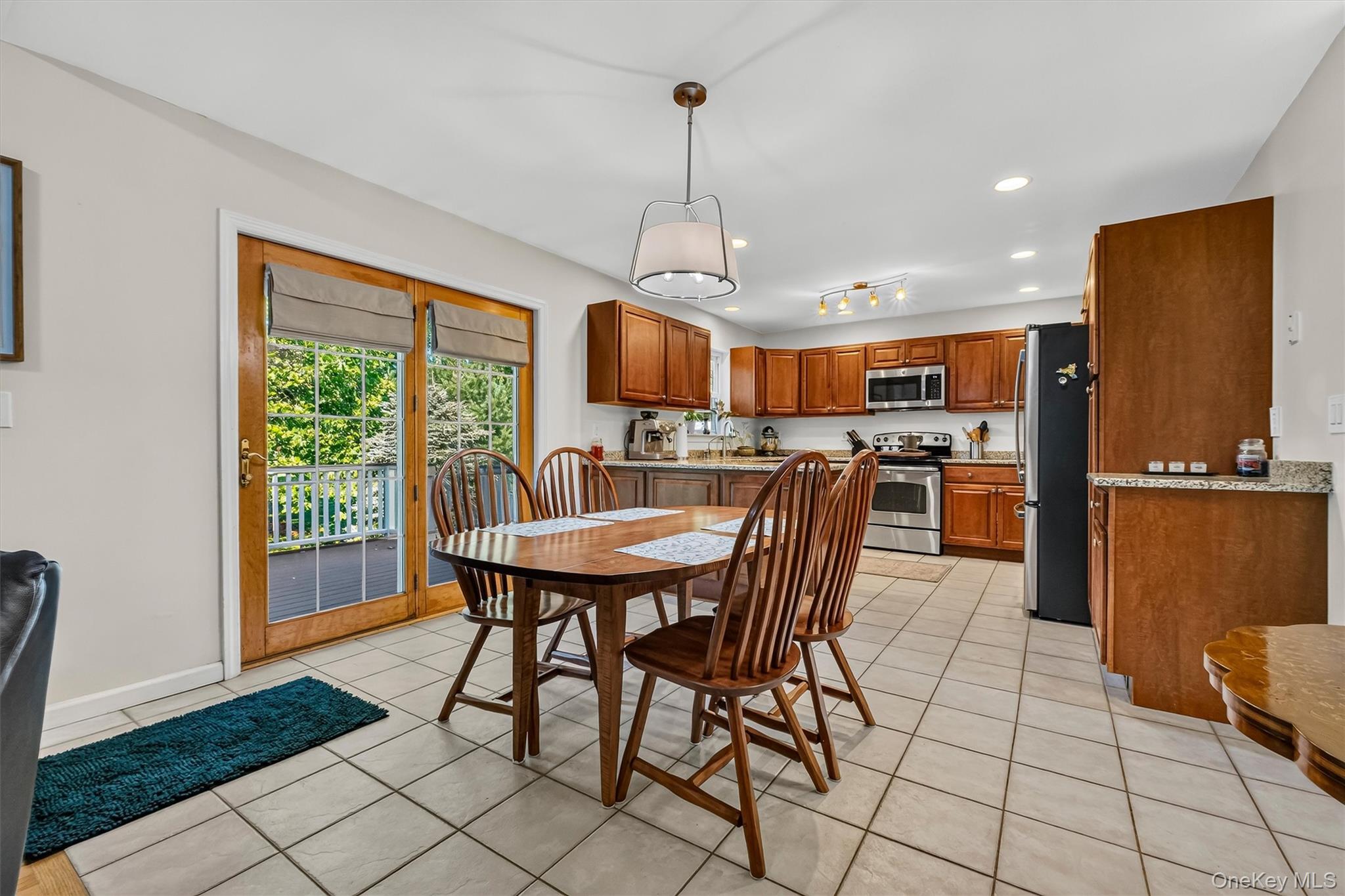 Single Family Meadowbrook Court Putnam County, NY 12563, MLS-1030520-11