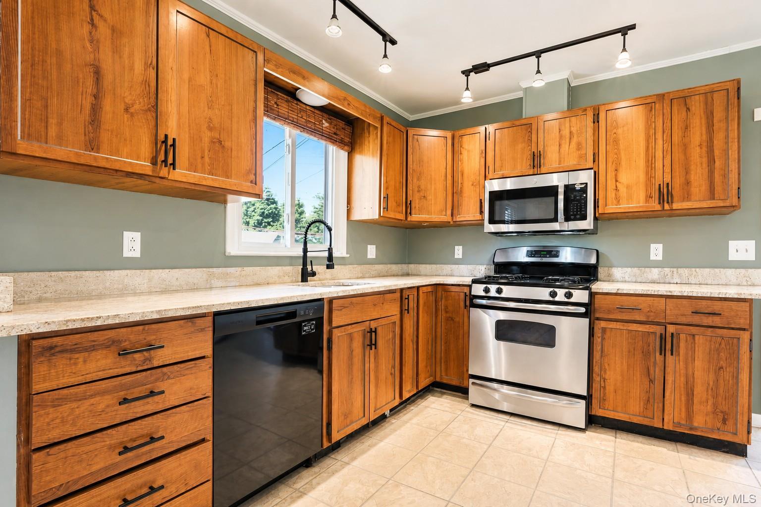 Single Family Ireland Drive Dutchess County, NY 12603, MLS-1030526-6
