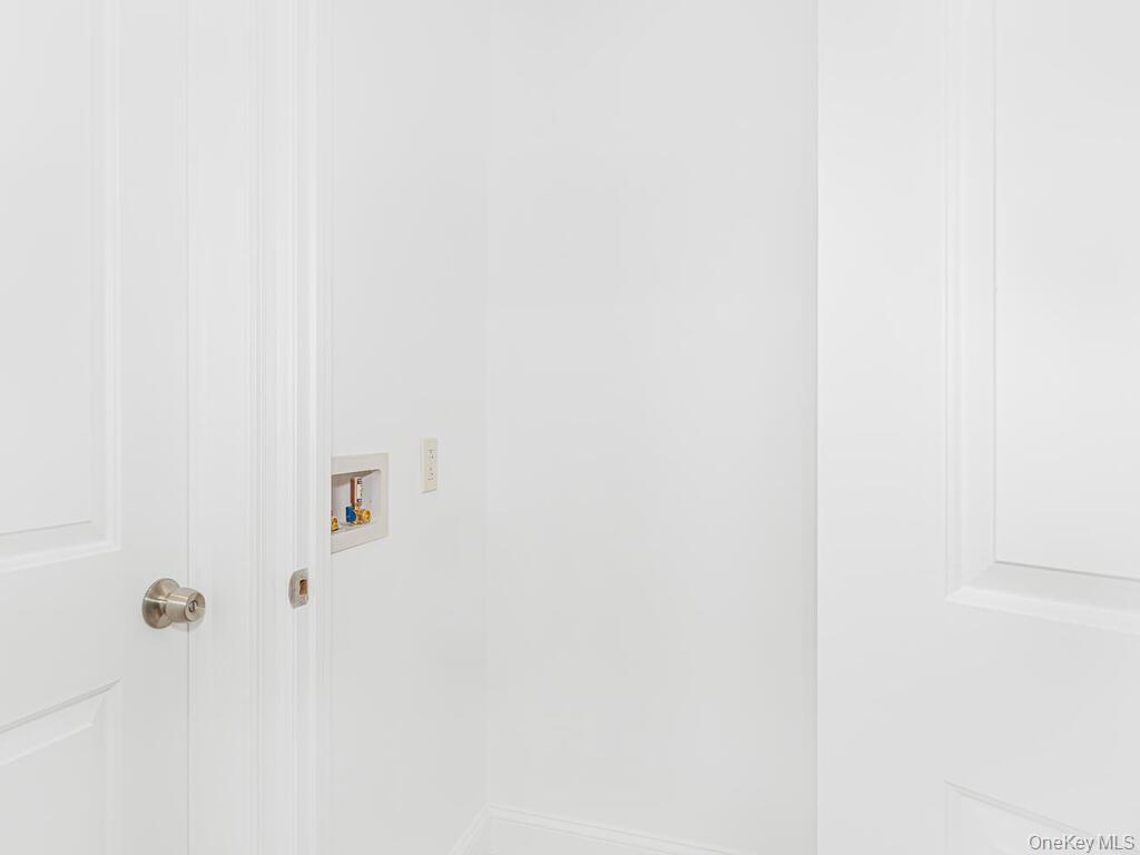 Single Family Gunther Avenue Bronx, NY 10469, MLS-1030543-10