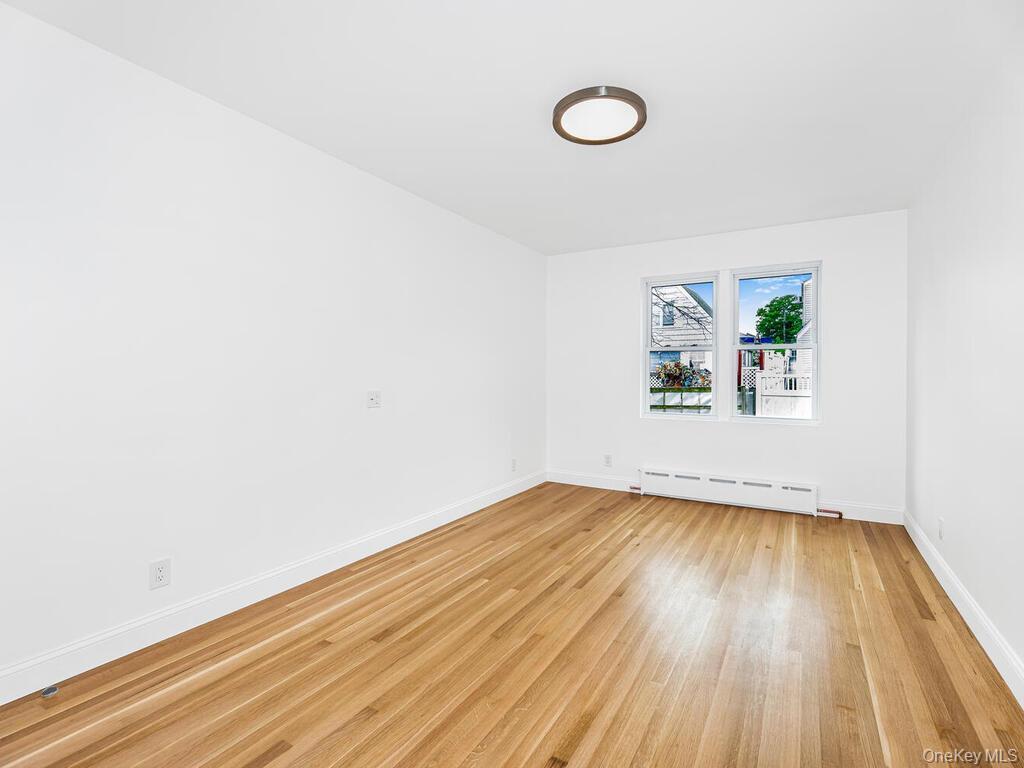 Single Family Gunther Avenue Bronx, NY 10469, MLS-1030543-18