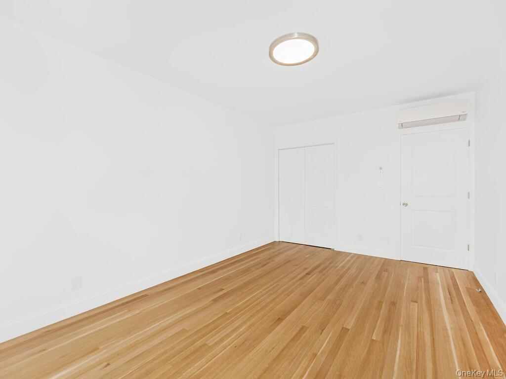 Single Family Gunther Avenue Bronx, NY 10469, MLS-1030543-19